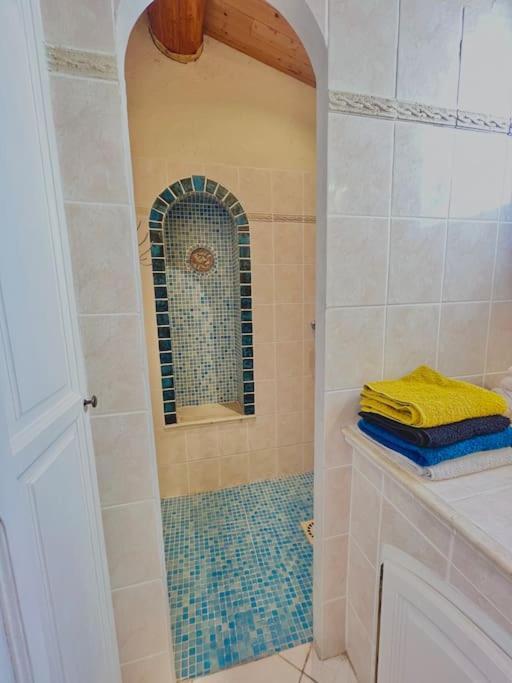 Appartement Proche Aeroport Marseille Marignane - Studio Confortable - Logement Ideal - Hebergement Tout Equipe Rognac Esterno foto