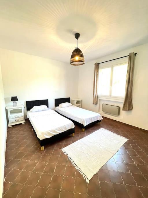 Appartement Proche Aeroport Marseille Marignane - Studio Confortable - Logement Ideal - Hebergement Tout Equipe Rognac Esterno foto