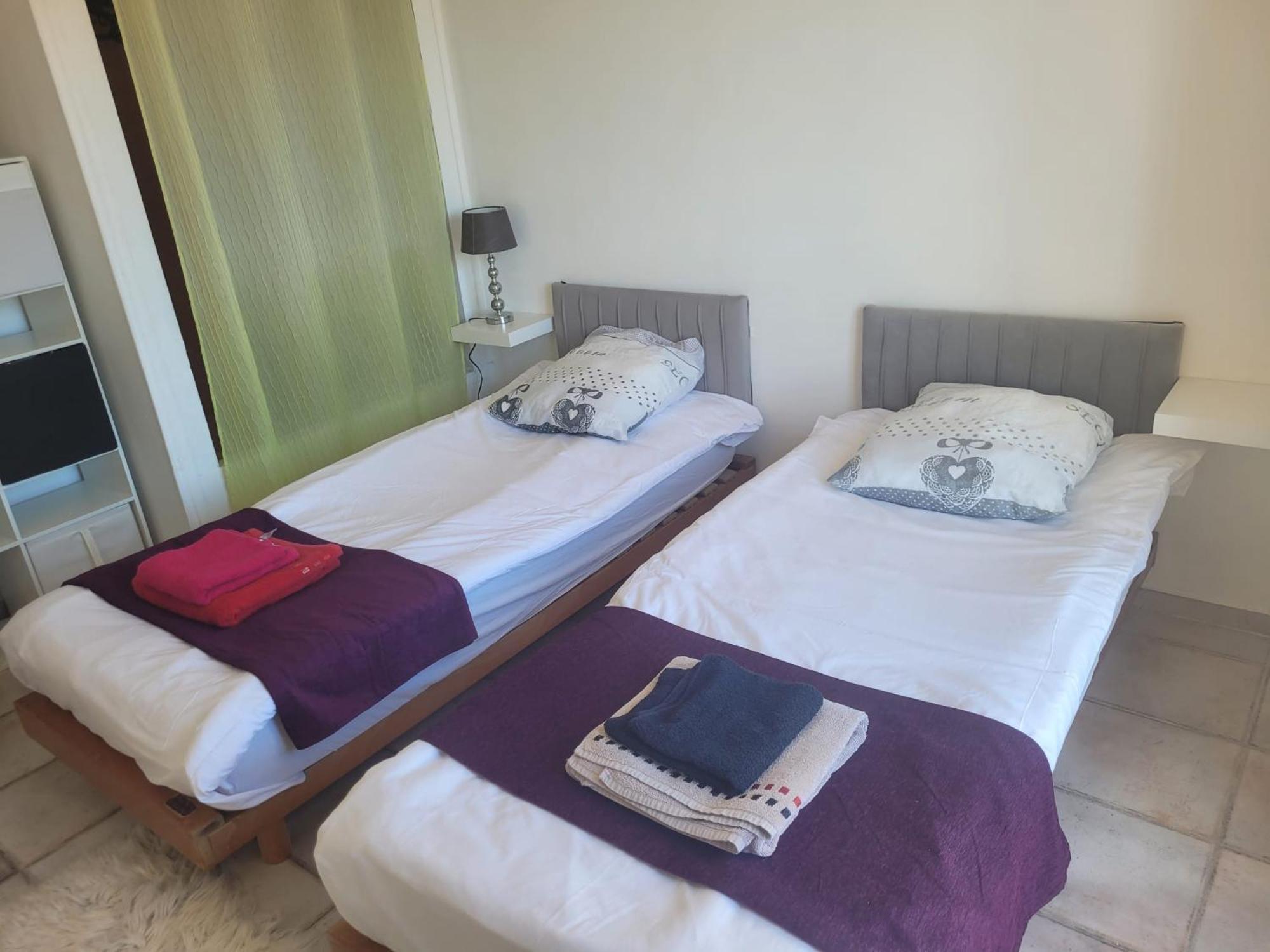 Appartement Proche Aeroport Marseille Marignane - Studio Confortable - Logement Ideal - Hebergement Tout Equipe Rognac Esterno foto