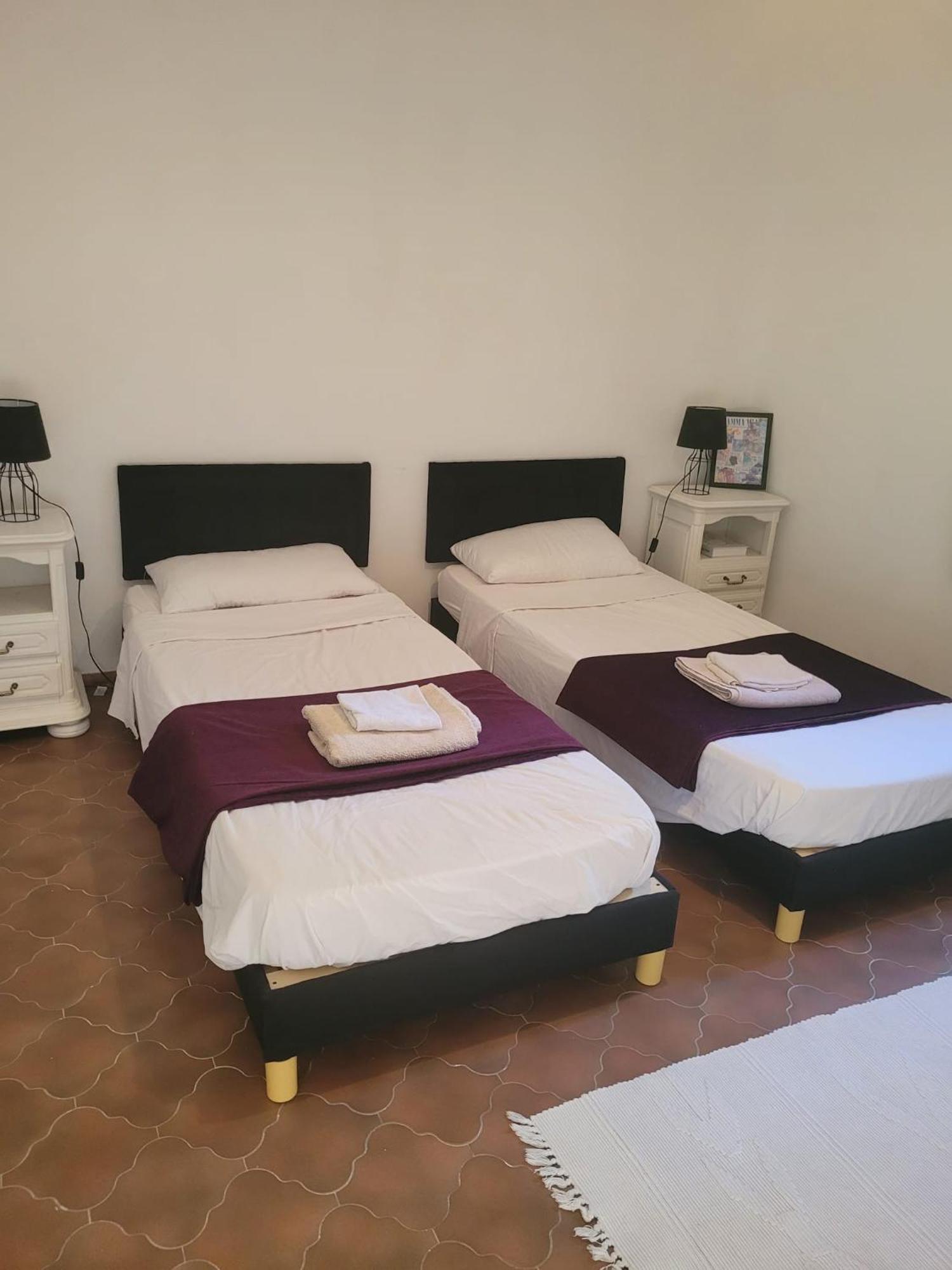 Appartement Proche Aeroport Marseille Marignane - Studio Confortable - Logement Ideal - Hebergement Tout Equipe Rognac Esterno foto