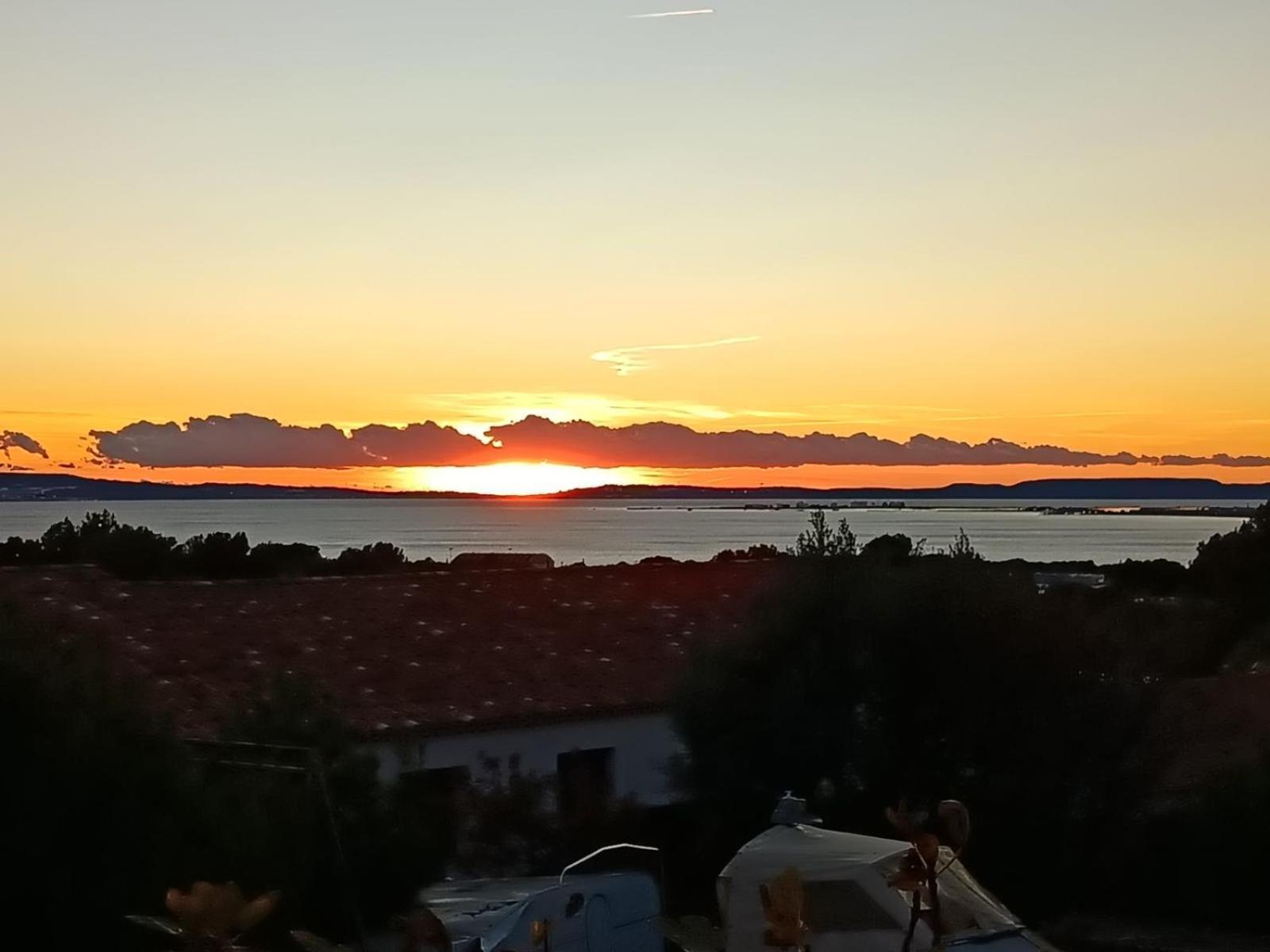 Appartement Proche Aeroport Marseille Marignane - Studio Confortable - Logement Ideal - Hebergement Tout Equipe Rognac Esterno foto