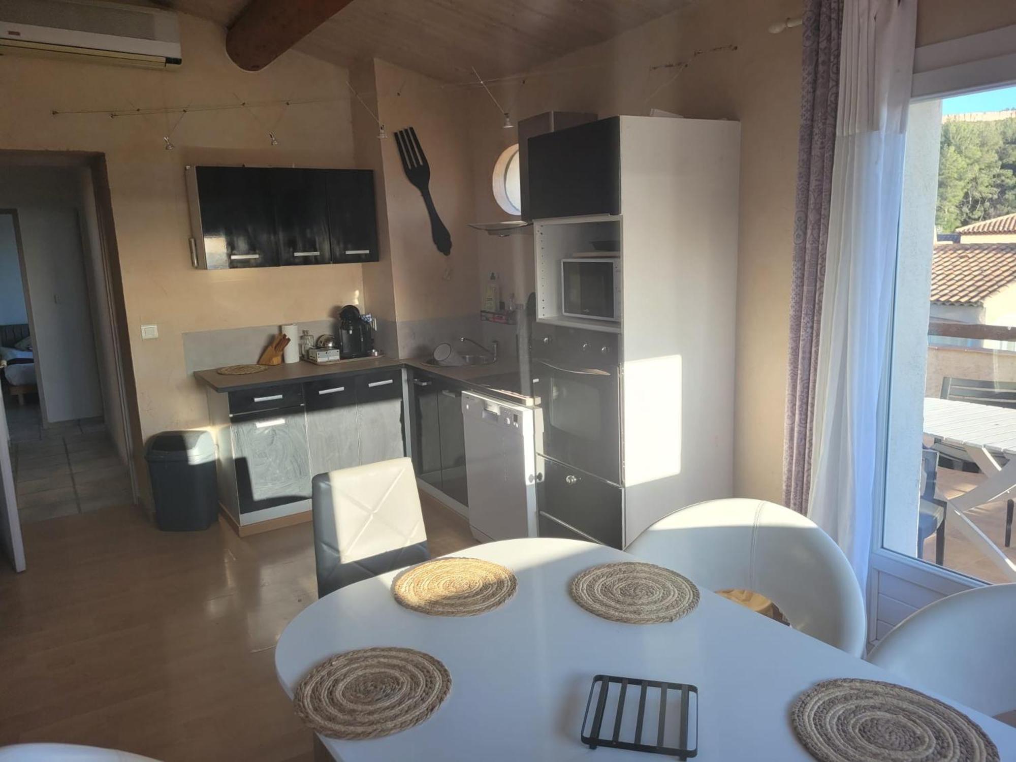 Appartement Proche Aeroport Marseille Marignane - Studio Confortable - Logement Ideal - Hebergement Tout Equipe Rognac Esterno foto